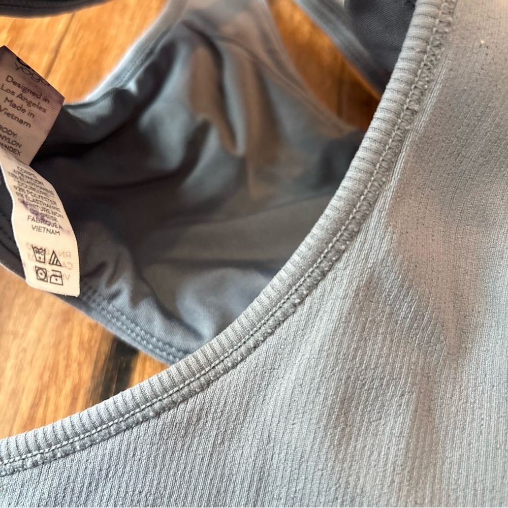 ALO Yoga Trackie  Sport Bra Women Size Medium Blue Gym Stretching - Picture 12 of 13